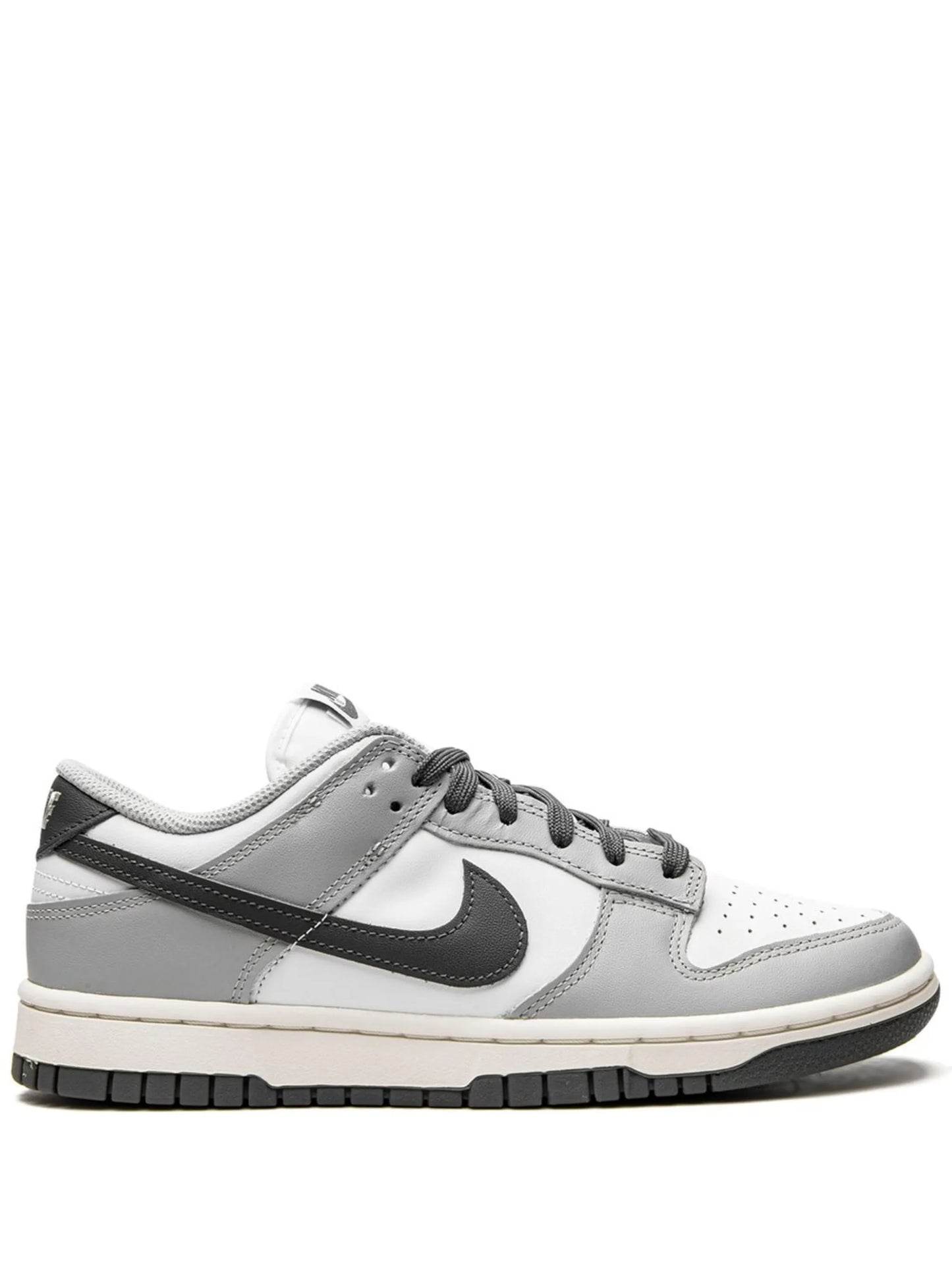 NlKE Dunk Low Light Smoke Grey