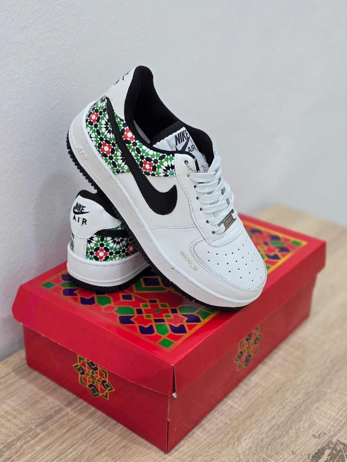 Moroccan Style Sneakers – Black